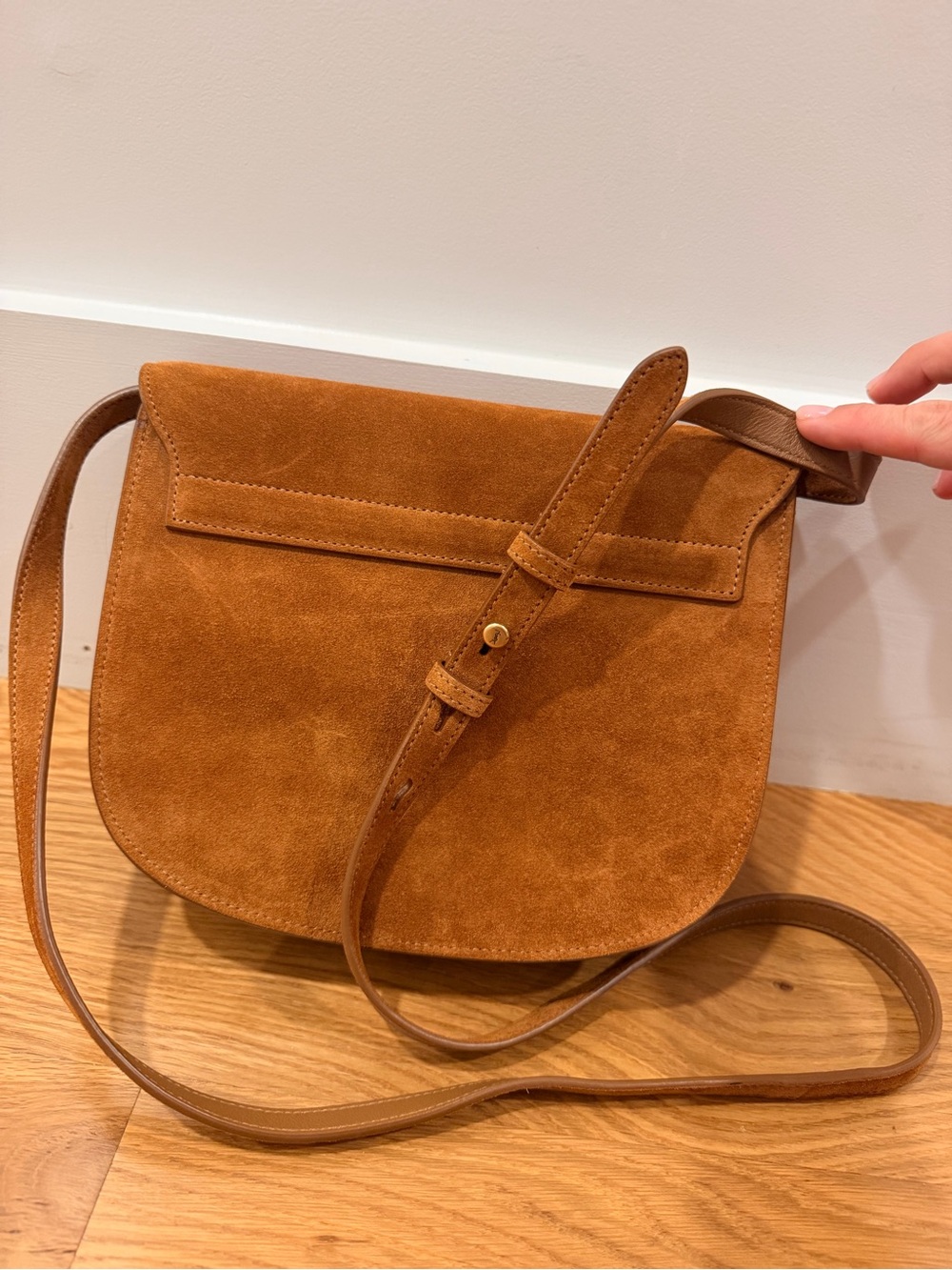 Saint Laurent Kaia Medium suede shoulder bag in cinnamon suede - Picture 3 of 11